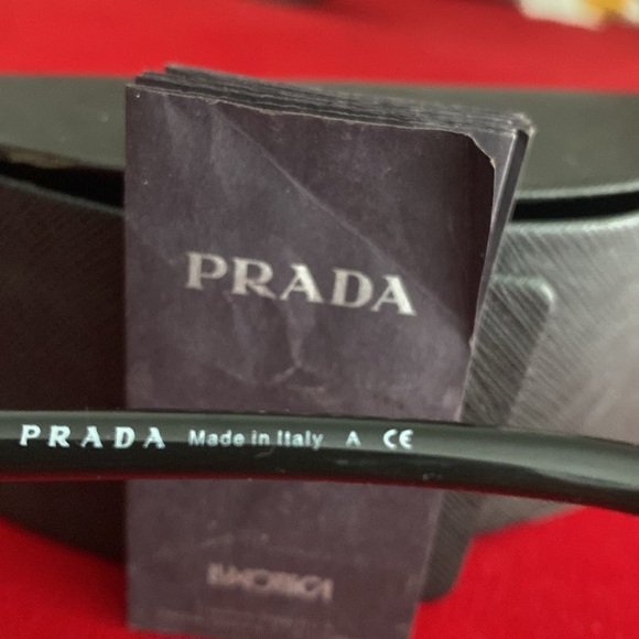 PRADA AUTHENTIC SUNGLASSES 🕶️ - Picture 4 of 5